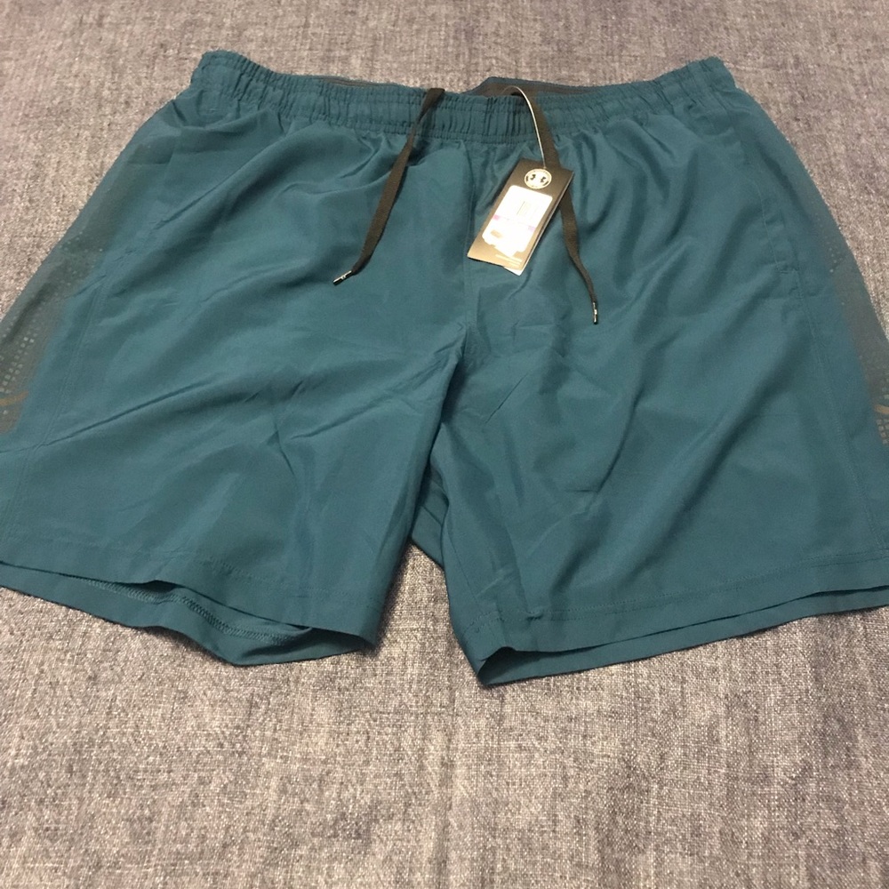 NWT UNDER ARMOUR shorts XXL